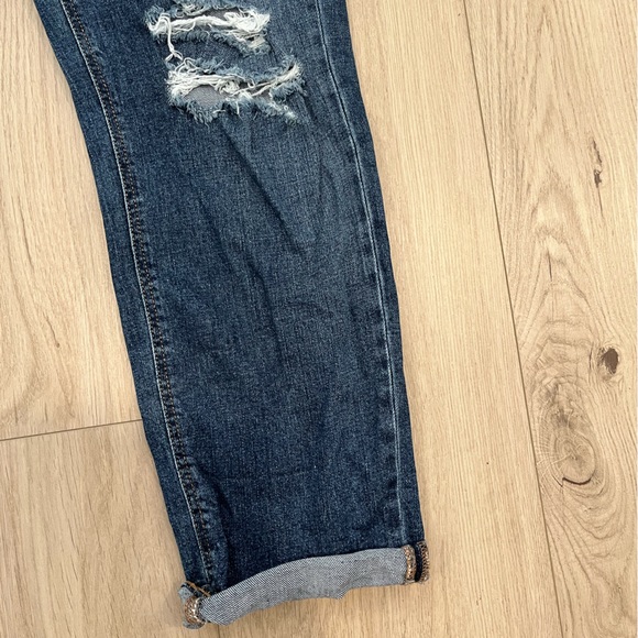 Old Navy maternity jeans size 10 - Picture 3 of 6